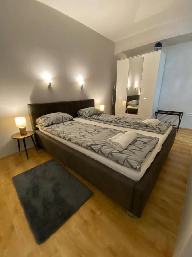 H & A Suite Synagogue Budapest Eksteriør billede